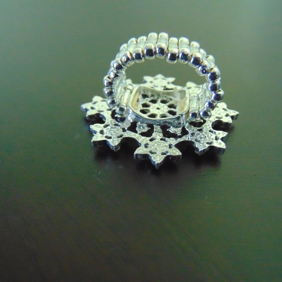 Costume Jewelry - snowflake ring- new - Picture 7 of 11